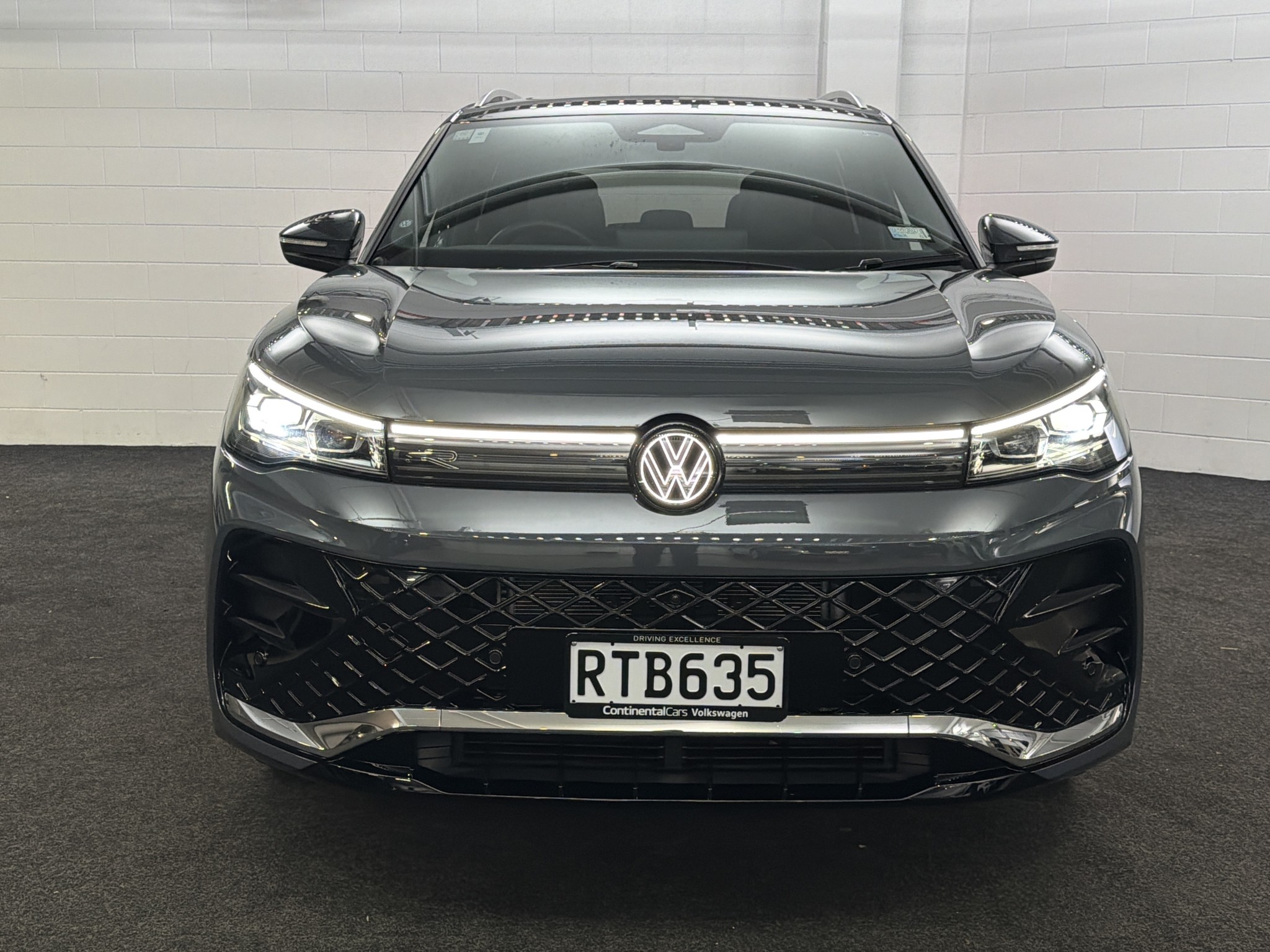 Volkswagen Tiguan R-LINE AWD