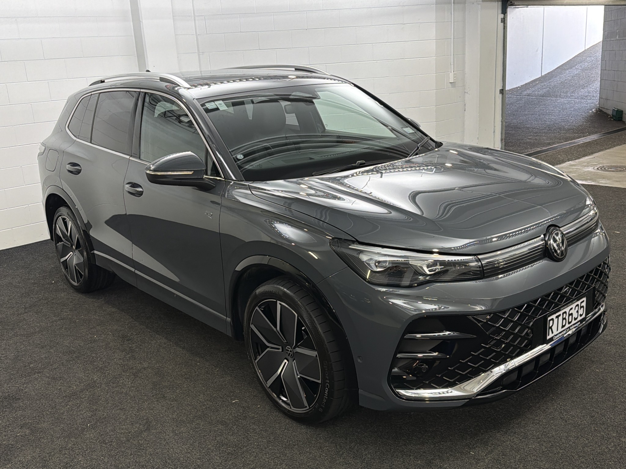 Volkswagen Tiguan R-LINE AWD