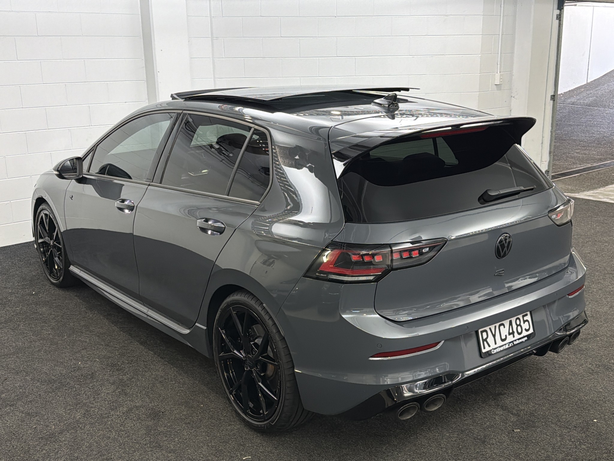 Volkswagen Golf R 8.5