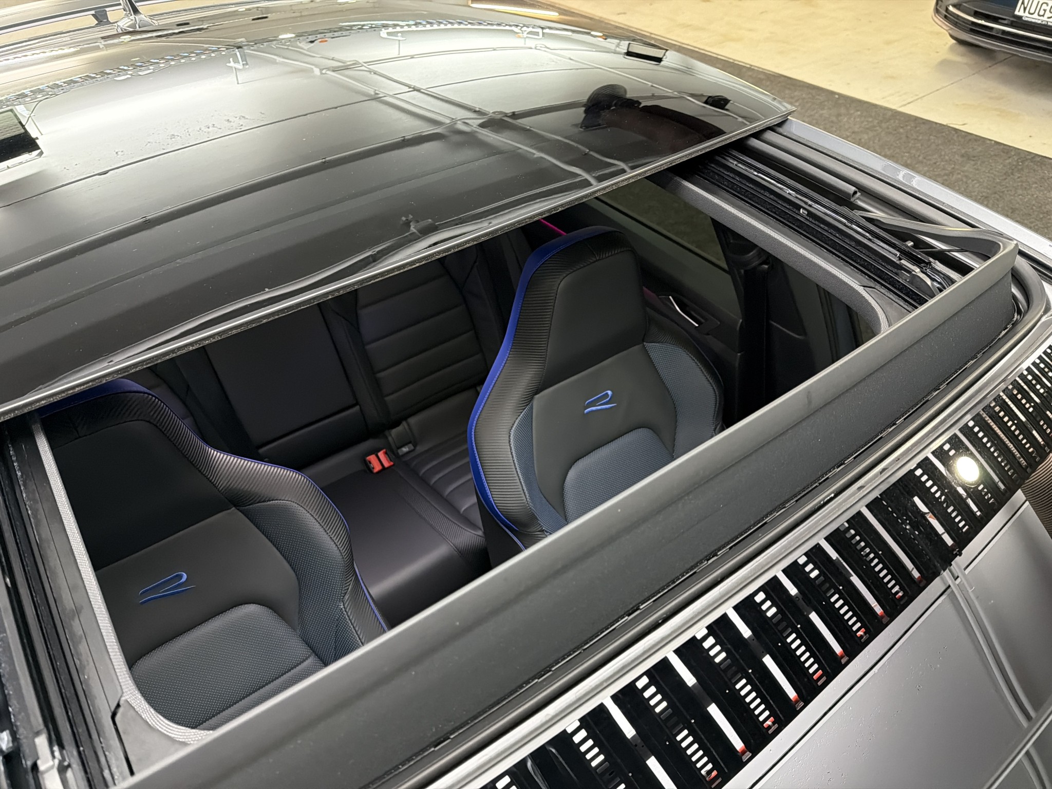 Volkswagen Golf R 8.5