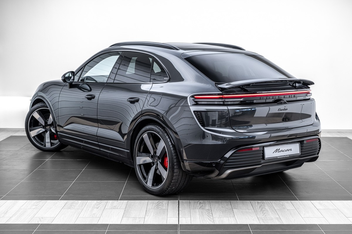 Porsche Macan Turbo Electric (H2)