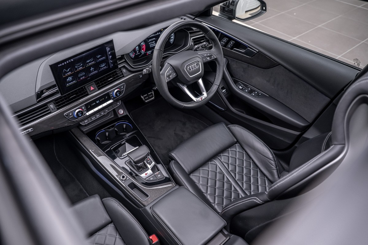 Audi S4 AVANT 260 KW