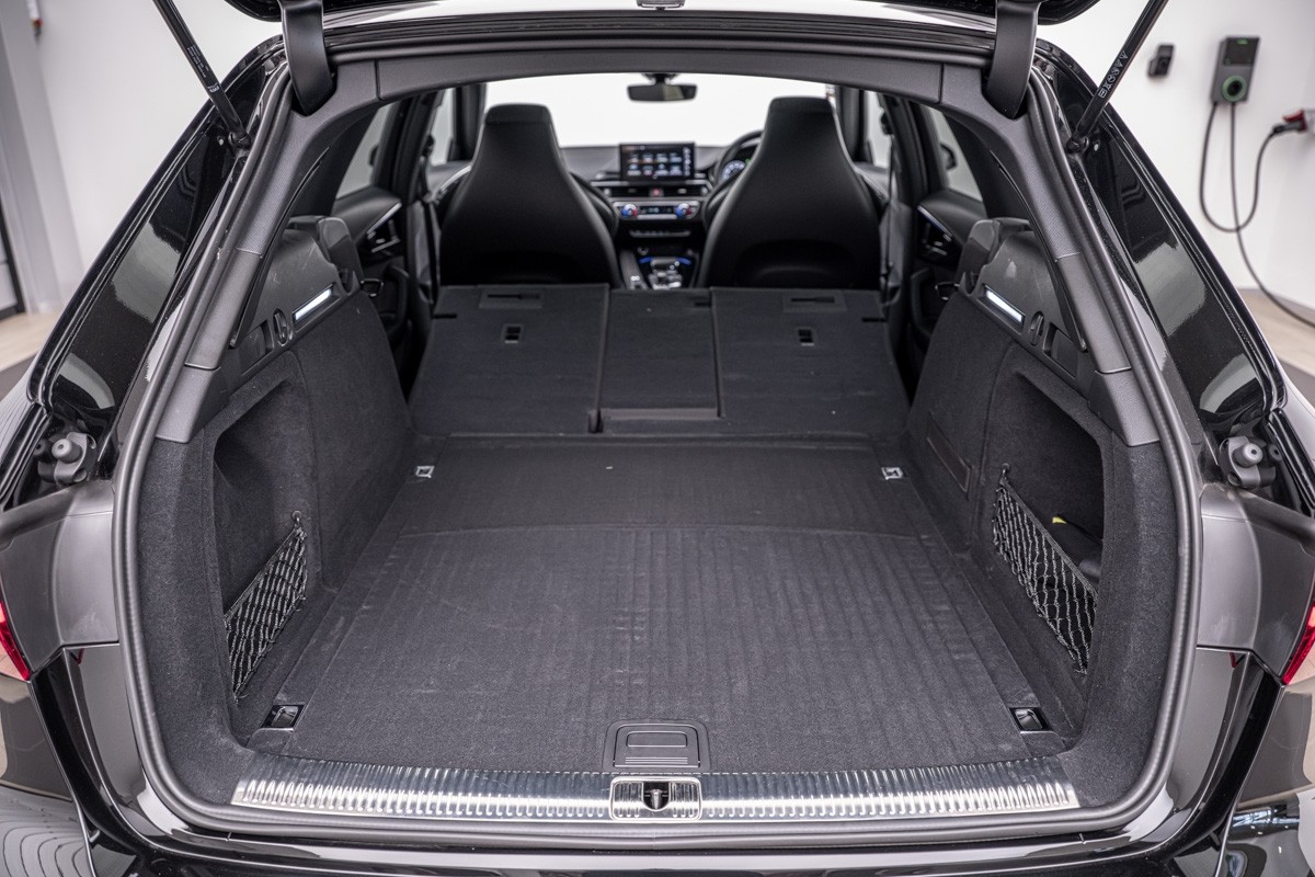 Audi S4 AVANT 260 KW