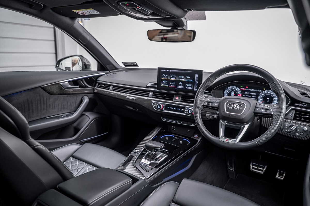 Audi S4 AVANT 260 KW