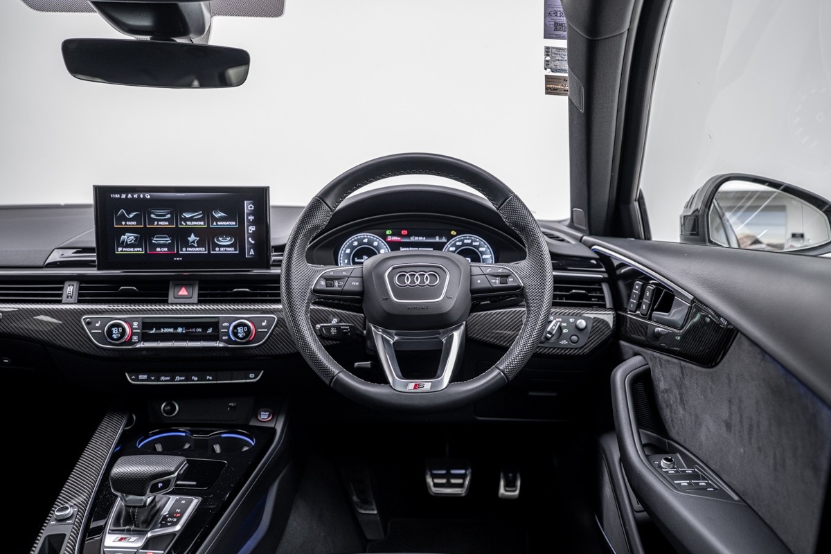 Audi S4 AVANT 260 KW