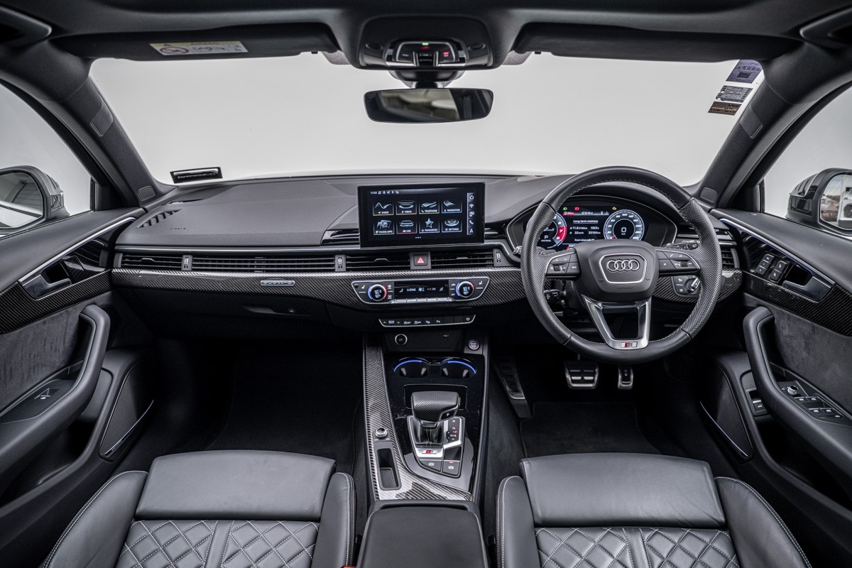 Audi S4 AVANT 260 KW