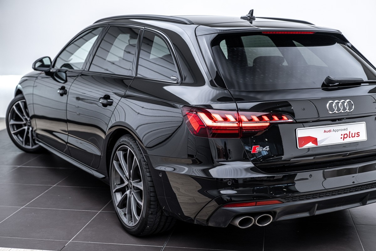 Audi S4 AVANT 260 KW