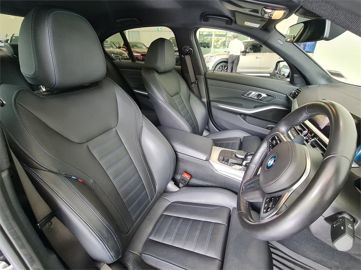 BMW 320i Sedan M-Sport +Comfort